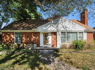 15660 Meadowbrook Rd, Redford, MI 48239