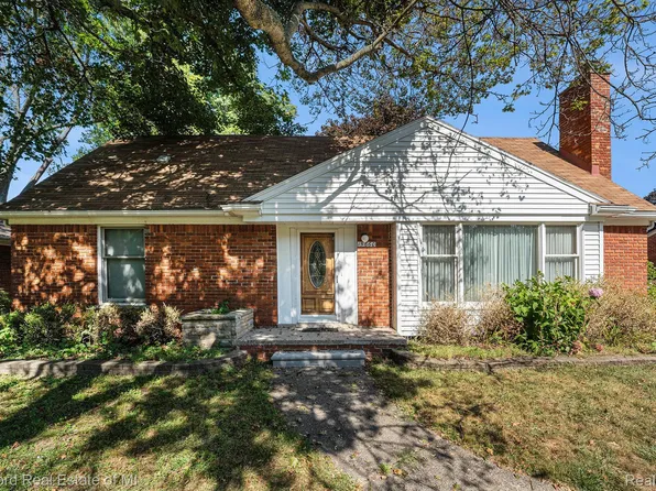 15660 Meadowbrook Rd, Redford, MI 48239