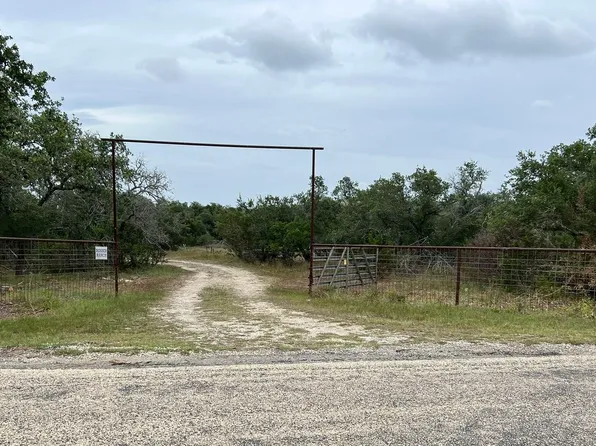 1984 North Grape Creek Rd, Fredericksburg, TX 78624