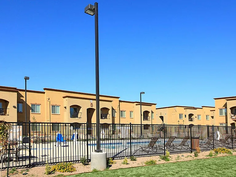 Raintree Apartments — Photo 25