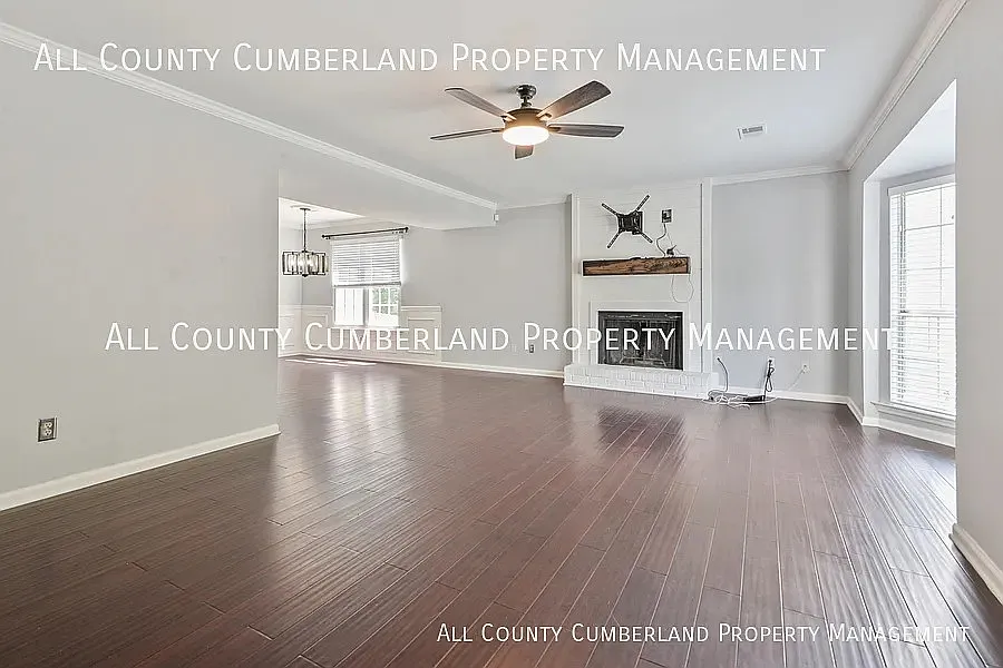 2 bed, 2.5 bath, 1412 sqft, $2,050 — Photo 2