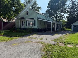211 W Park St, Canastota, NY 13032