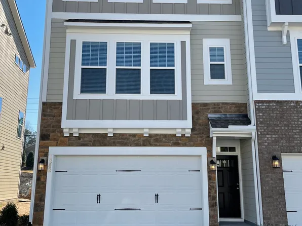 1242 Commack Dr, Durham, NC 27703