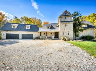 7184 Neff Rd, Valley City, OH 44280