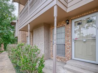 10615 Briar Forest Dr APT 902, Houston, TX 77042
