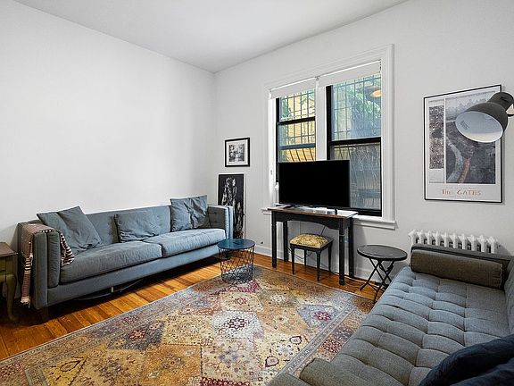 4th image of 882 Union St APT 1C