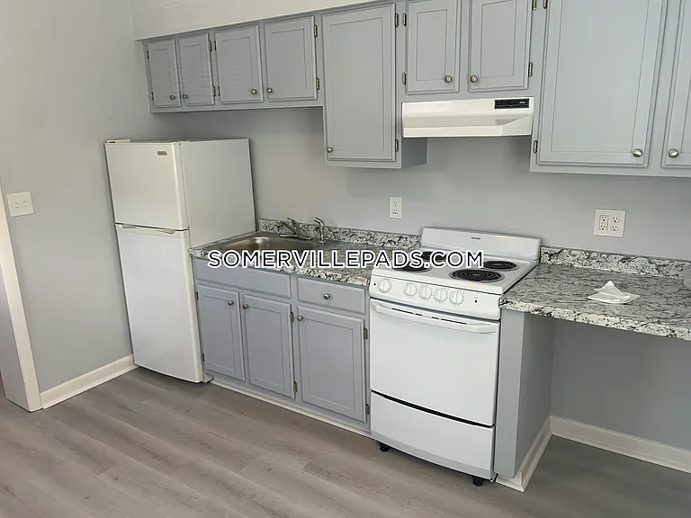 146 Highland Ave #1R — Photo 12