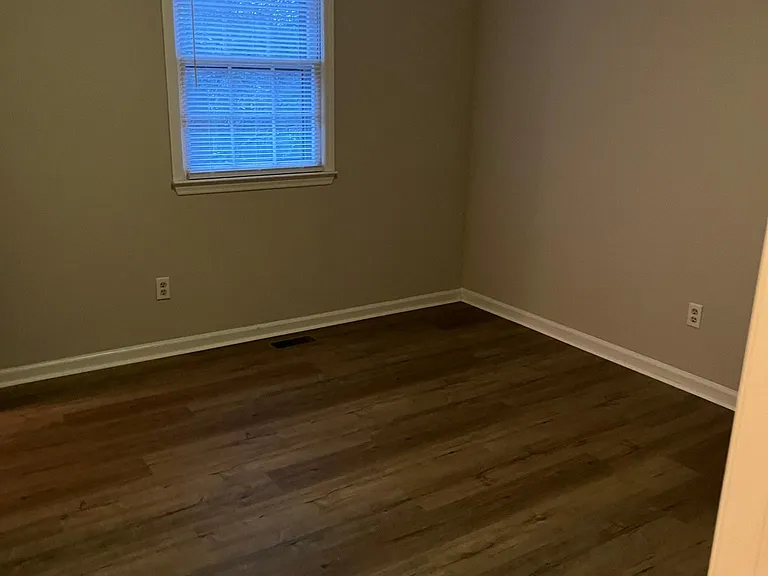 101 Shady Ln — Photo 7