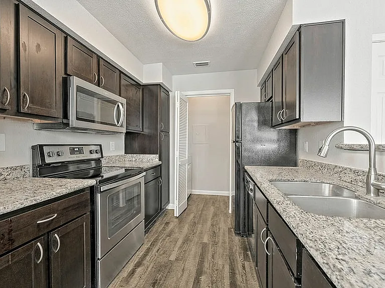 B1P - #3079 Kitchen B1P - #3079 Kitchen