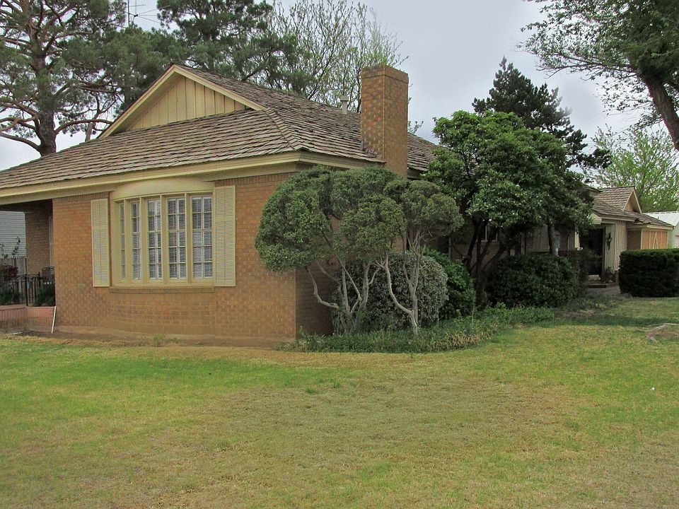 1111 West 11th (Corner Pix)