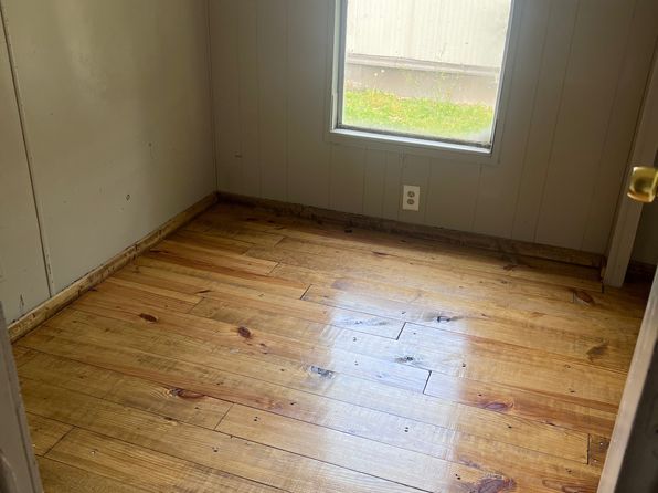 107 Faye Ave #3