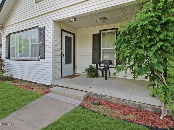 1115 N 26th St, Parsons, KS 67357