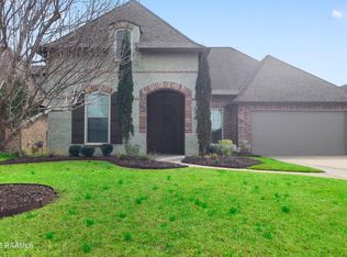 214 Gentle Island Dr, Broussard, LA 70518
