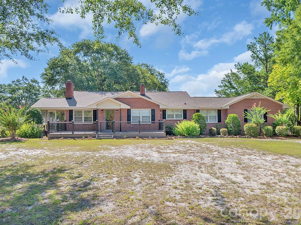 1st image of 207 Park Dr