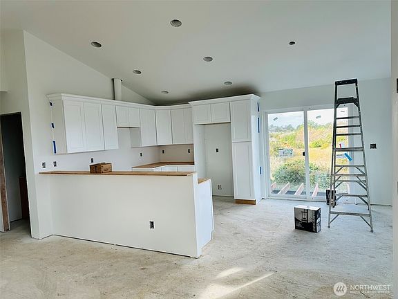 Photo as of 11/17/2025>