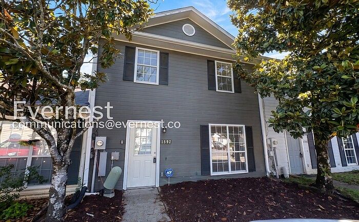 1st image of 1592 King James Dr