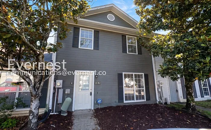 1592 King James Dr