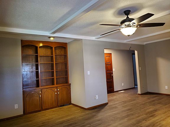 3rd image of 2844 Sunnybrook Ln