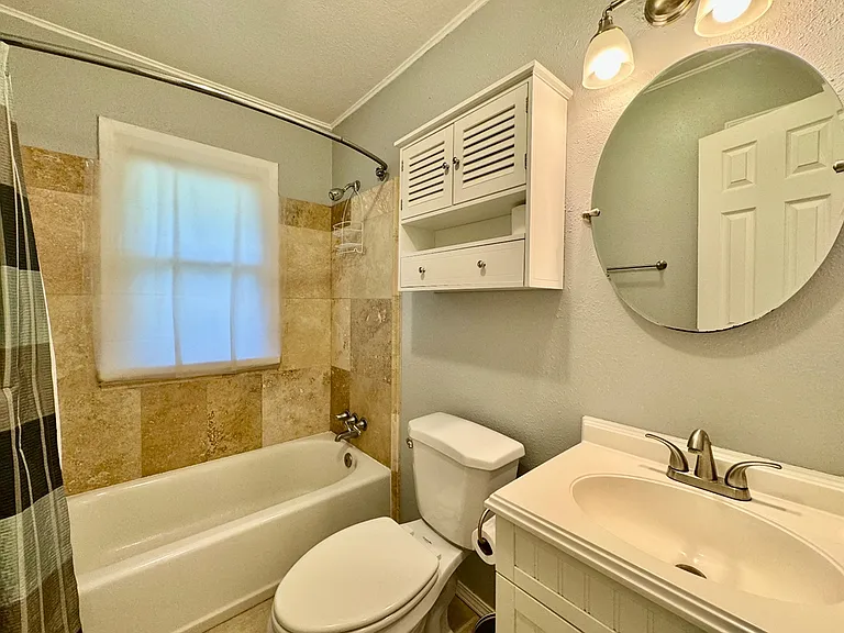 9519 Stratford Dr — Photo 13