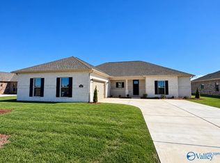 1065 Maplehurst St, Decatur, AL 35603