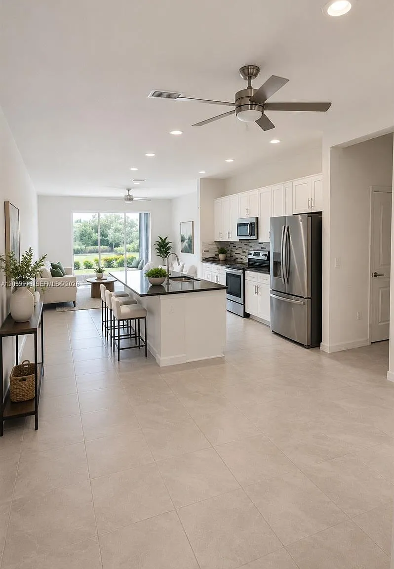 3 bed, 2.5 bath, 1822 sqft, $2,250 — Photo 3