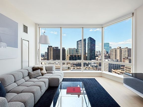 3rd image of 1 Franklin St #2011