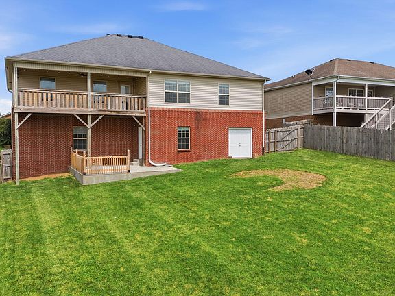 5th image of 513 Blue Spruce Dr