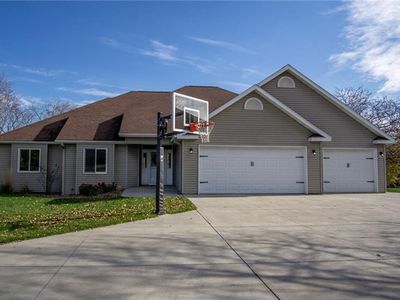 1811 West Ridge Court, Eau Claire, WI, 54703