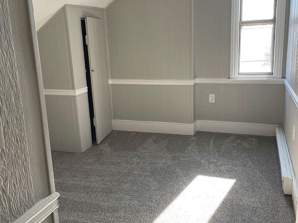 3rd floor bedroom