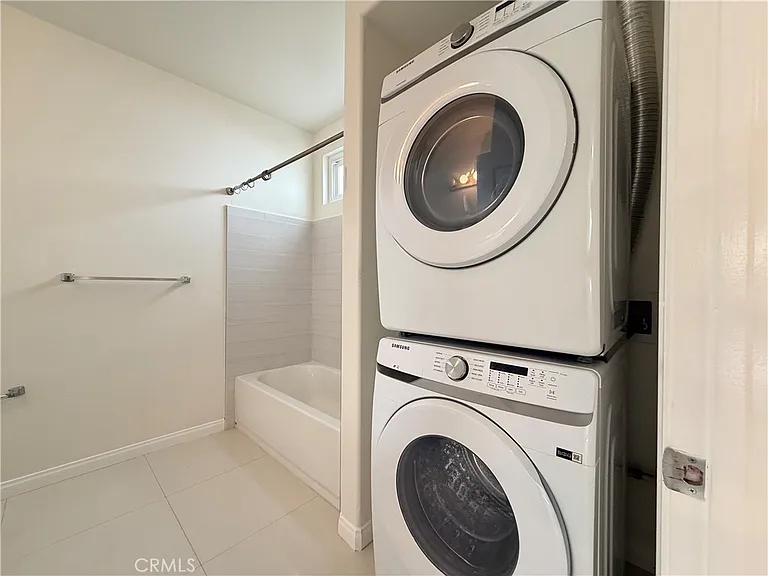 300 E Providencia Ave #111 — Photo 21