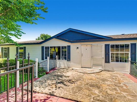 4th image of 21404 Creekside Dr