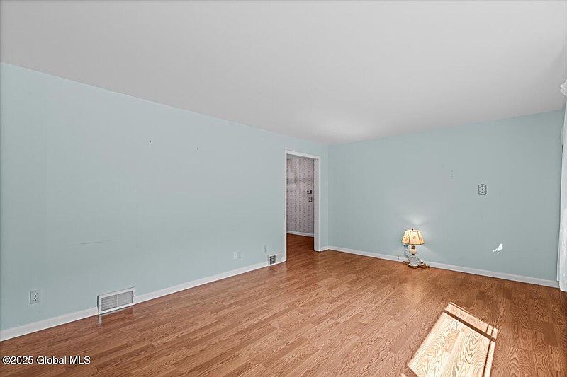 5th image of 42 Brockley Drive