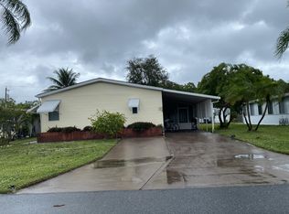 7569 SE Eagle Ave, Hobe Sound, FL 33455