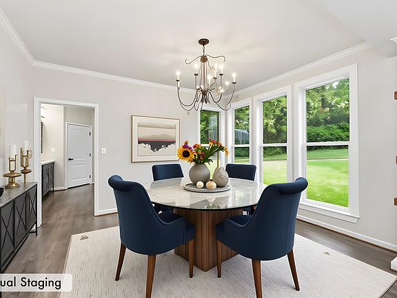3rd image of 3104 Canterbury Pl
