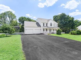 282 Four Seasons Dr, Troutville, VA 24175