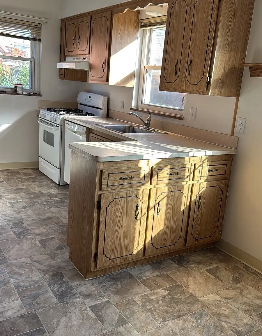 3 bed, 2.0 bath, 1398 sqft, $1,800 — Photo 4