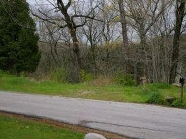 1615 Highland Ave, Hubertus, WI 53033