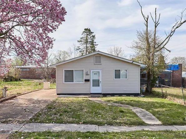 6760 Schofield Pl, Saint Louis, MO 63133