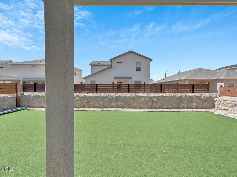 12260 Desert Wolf Ave — Photo 46