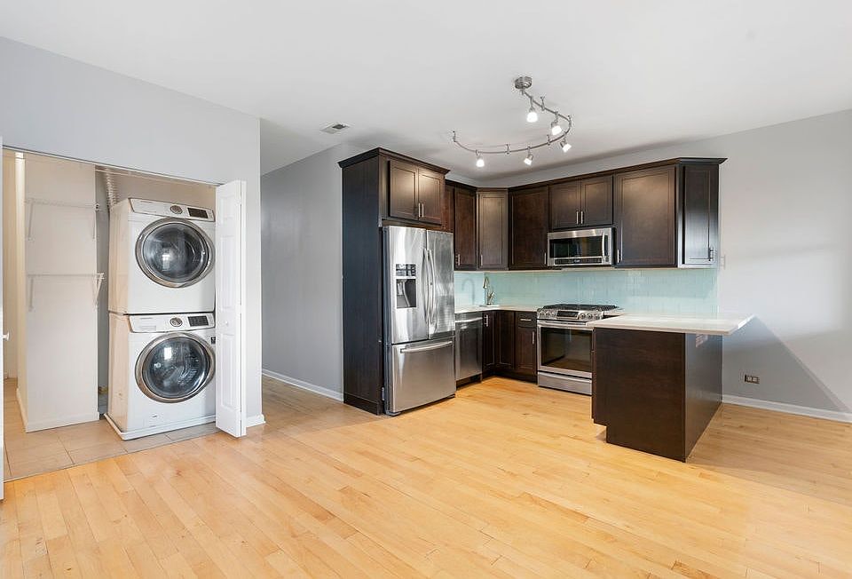Washer, dryer, kitchen. The pantry is to the left on the washer and dryer (plenty of space!)
