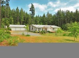 3930 Beaver Creek Ln, Clinton, WA 98236