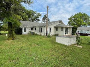 1022 N Conway Springs Rd, Conway Springs, KS 67031