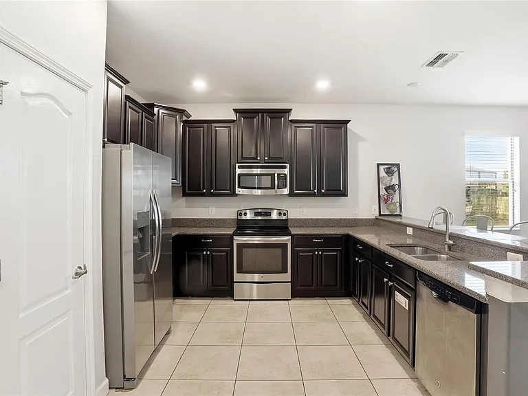 9039 Shadow Mountain St — Photo 13
