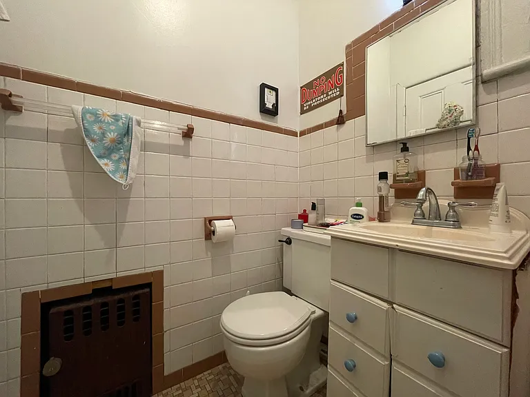 168 Bowers St #2 — Photo 15