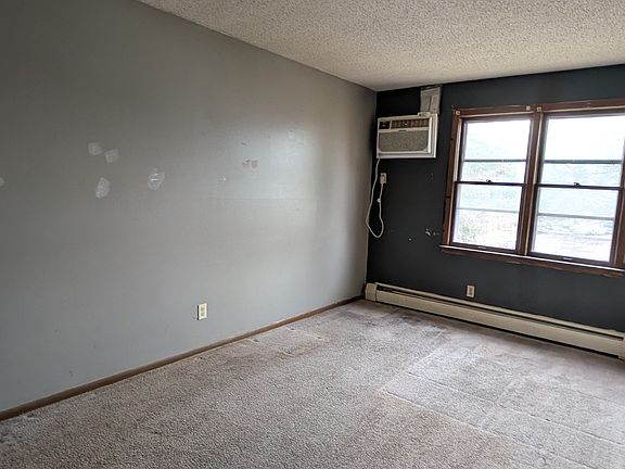 4th image of 428 Holly Ln #5