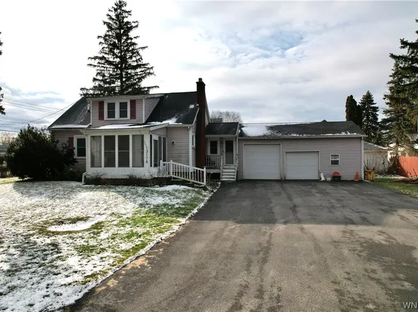 3178 Durham Rd, Hamburg, NY 14075
