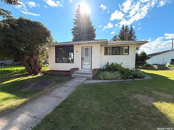 2nd image of 206 Watson STREET