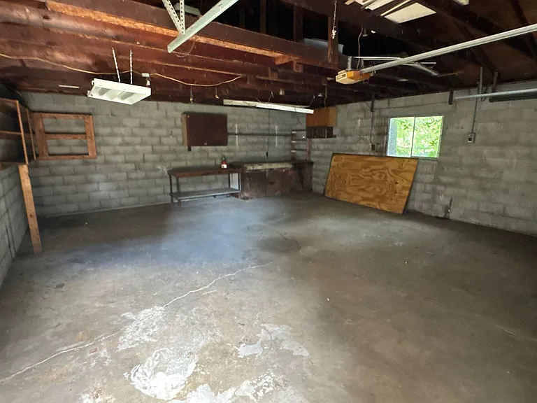 338 N Skyline Dr — Photo 41