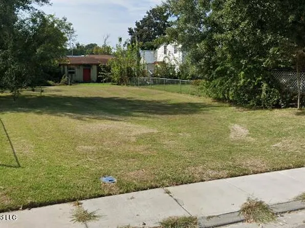 827 Elder St, Biloxi, MS 39530