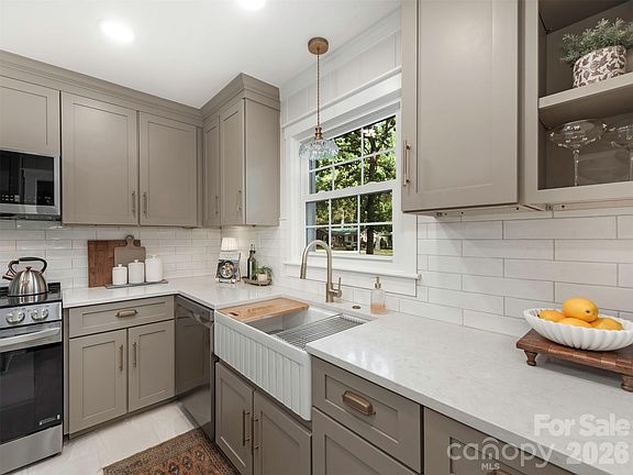 4th image of 5524 Seacroft Rd